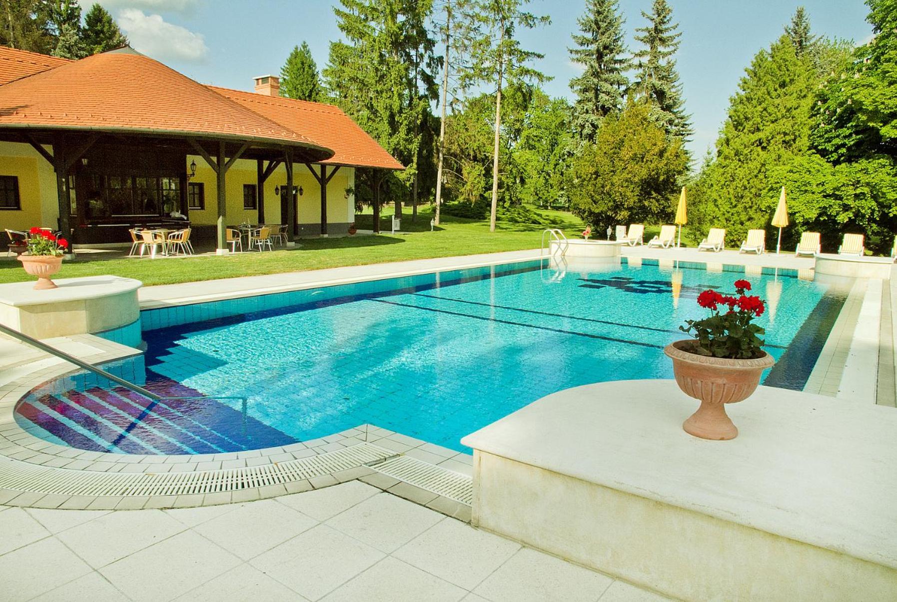 Castle Hotel Grof Degenfeld Superior Tarcal Zewnętrze zdjęcie