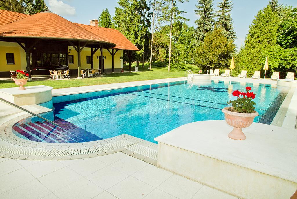 Castle Hotel Grof Degenfeld Superior Tarcal Zewnętrze zdjęcie